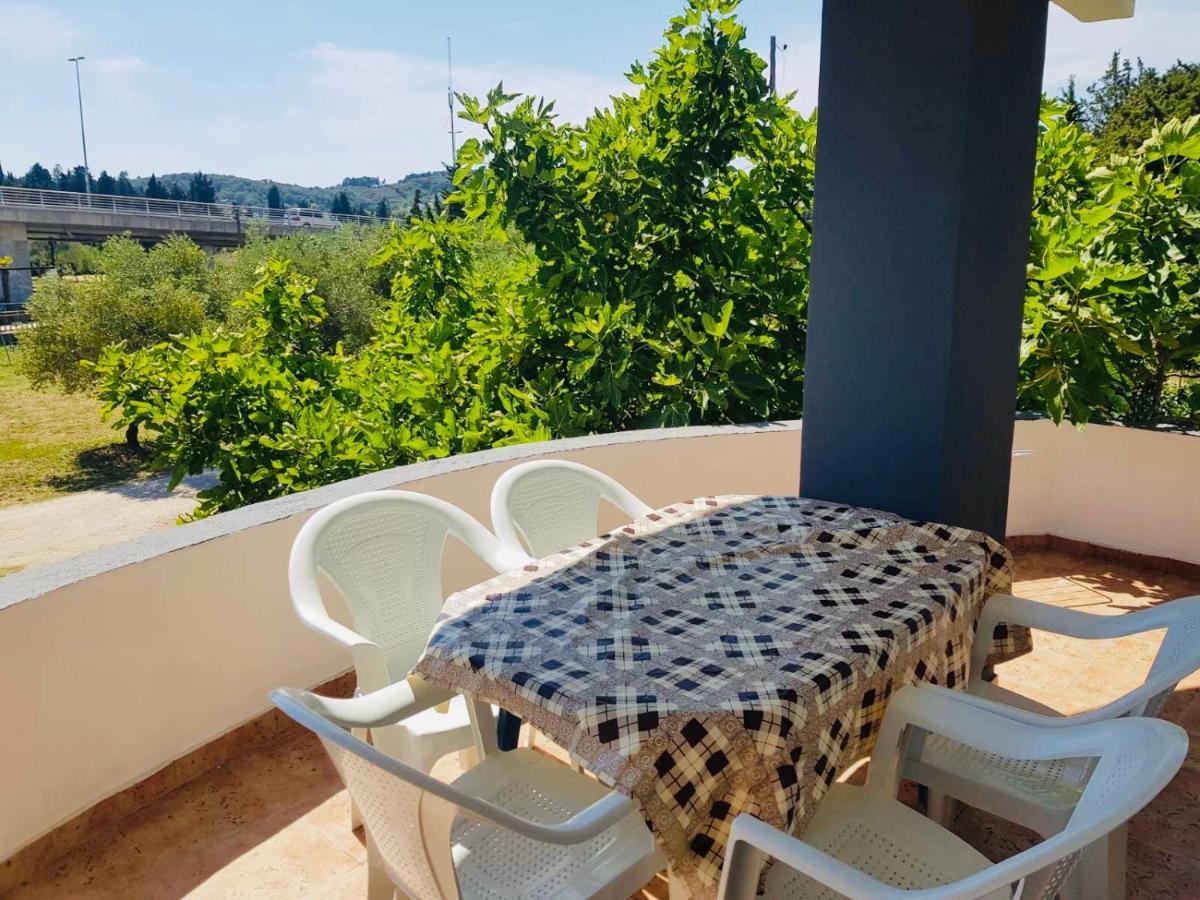 Apartments Flamingo Ulcinj Buitenkant foto