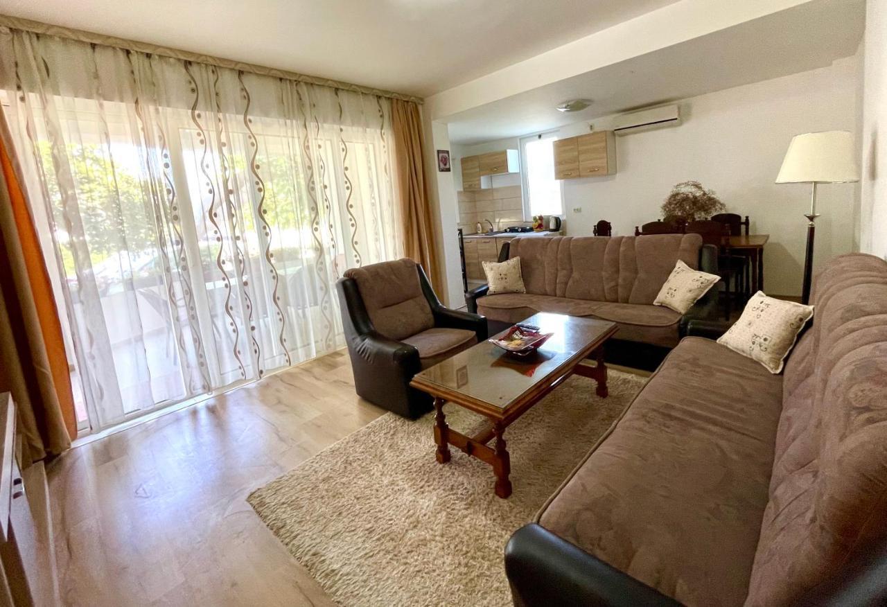 Apartments Flamingo Ulcinj Buitenkant foto