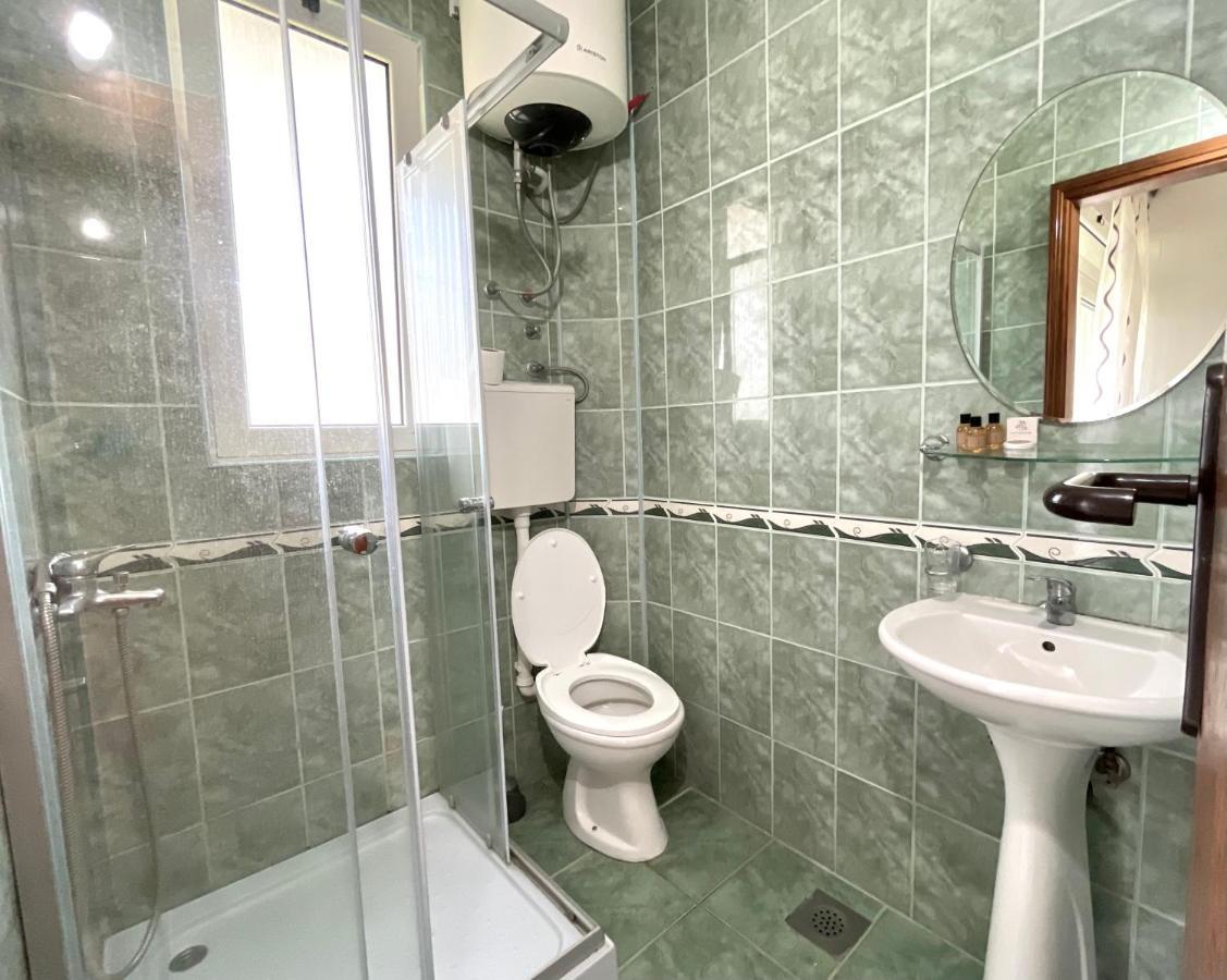 Apartments Flamingo Ulcinj Buitenkant foto