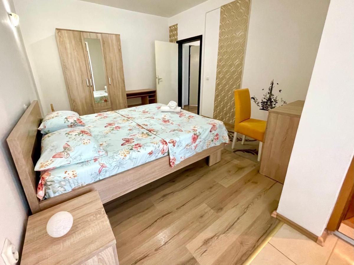 Apartments Flamingo Ulcinj Buitenkant foto
