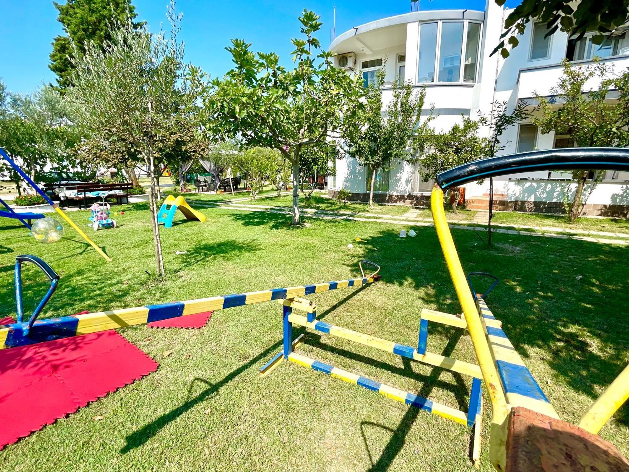 Apartments Flamingo Ulcinj Buitenkant foto