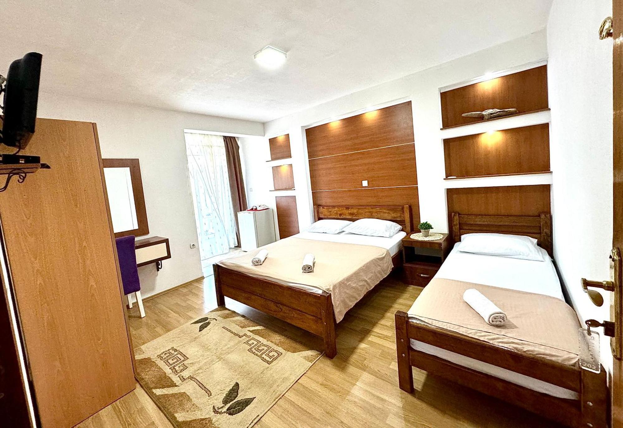 Apartments Flamingo Ulcinj Buitenkant foto