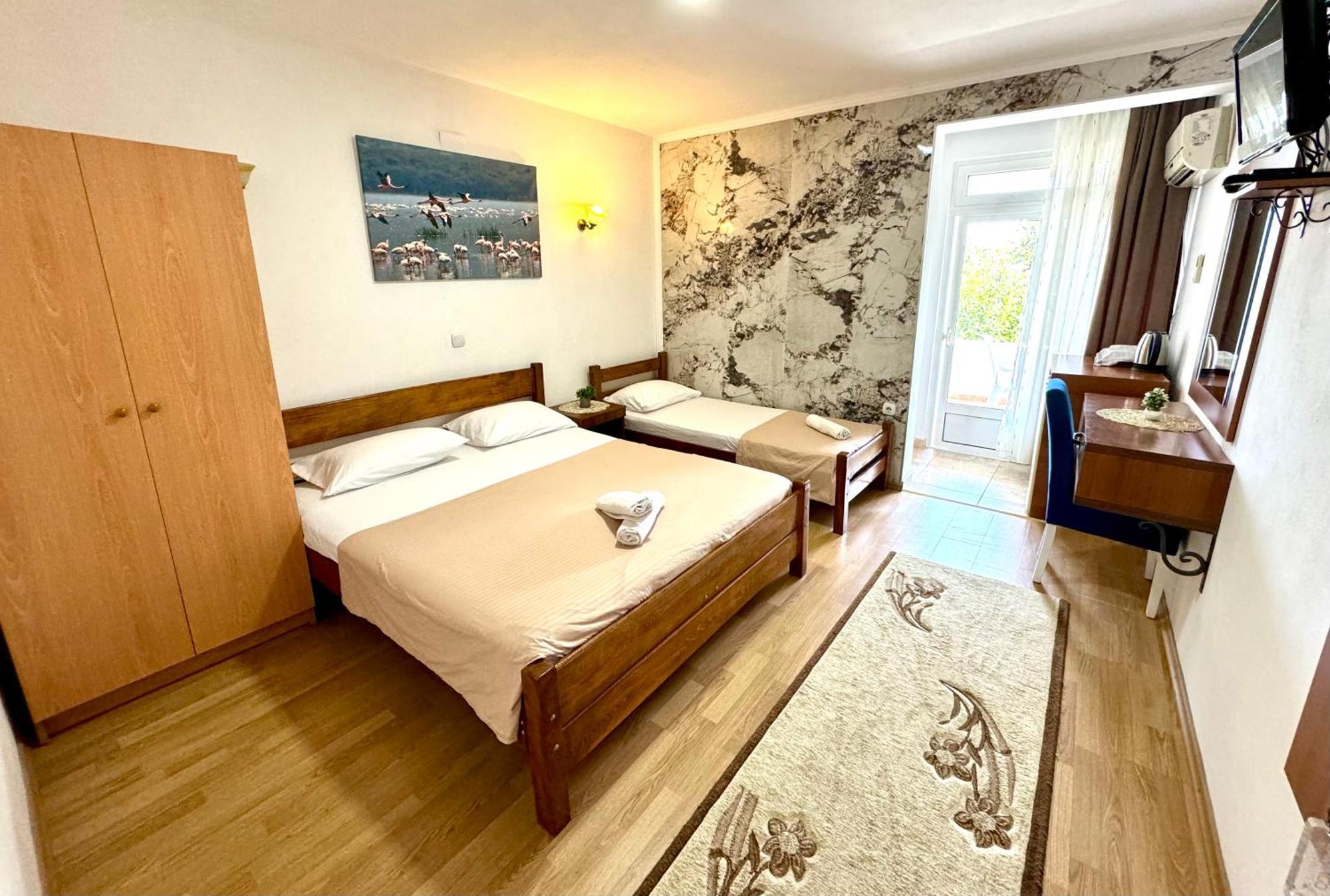 Apartments Flamingo Ulcinj Buitenkant foto