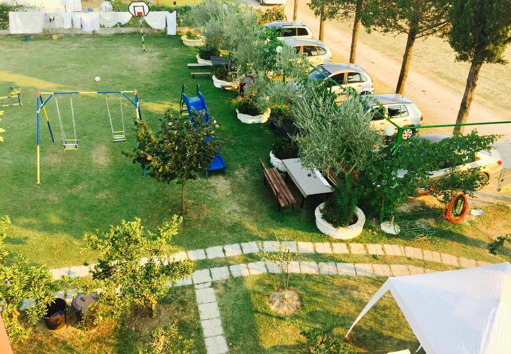 Apartments Flamingo Ulcinj Buitenkant foto